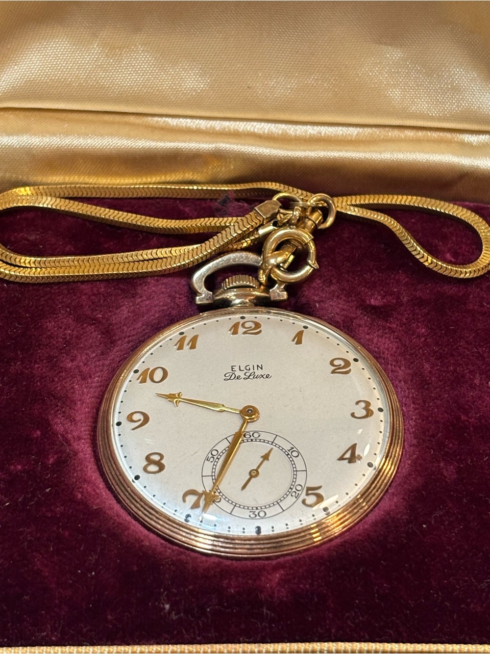 Elgin De Luxe Gold Pocket Watch with Chain in original box